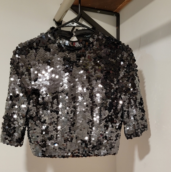 Clothes - Picture 1 of 5